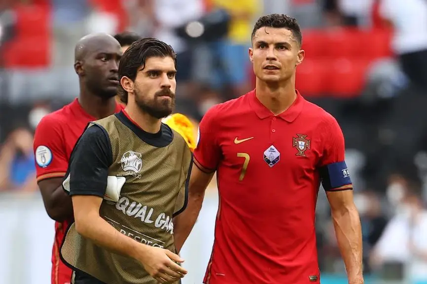 转会窗口将, entit