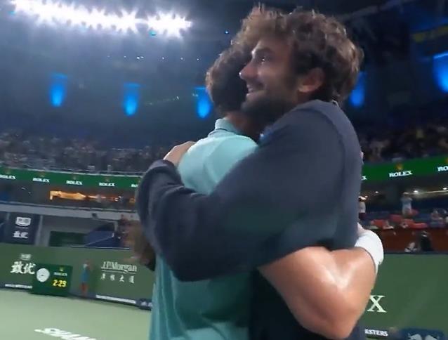 兄弟对垒, 其实是表兄